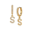 Hi-Life Letter Huggie Ohrringe 18K Vergoldet