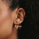 Crystal Ribbon Huggie Ohrringe 14K Vergoldet