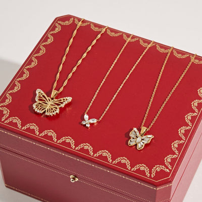 Collier de luxe pavé de papillons plaqué or 14 carats