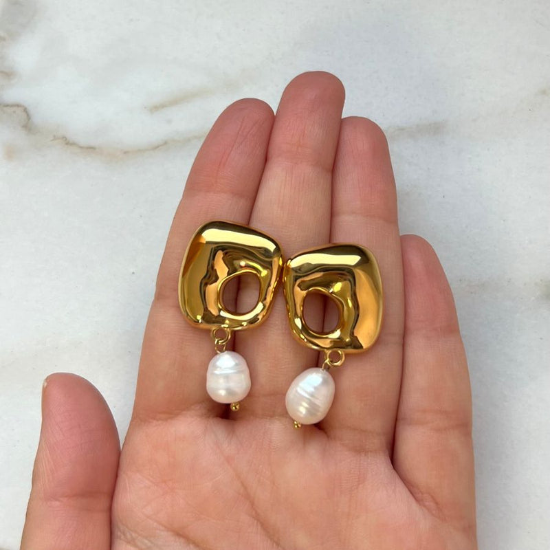 Meltdown Pearl Earrings 14K Gold Plated