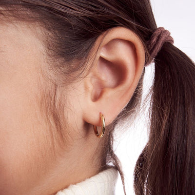 Boucles d'oreilles Huggie simples pour enfants