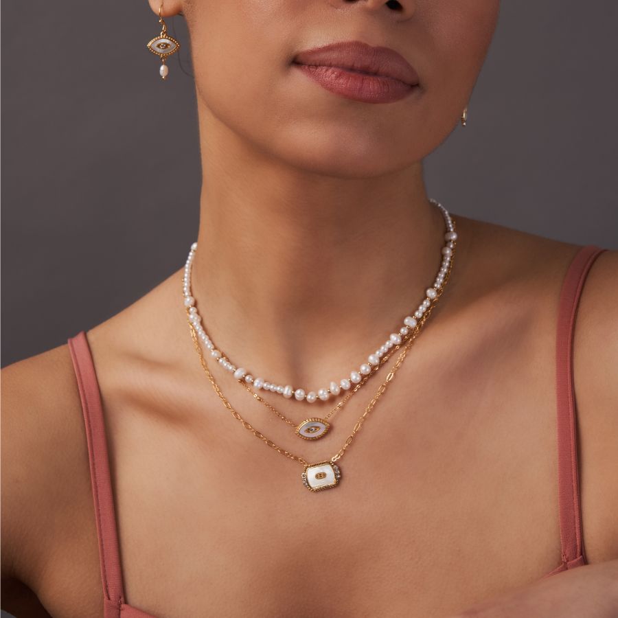 Mother of Pearl Vibes Victoria Necklace 18K Gold Plated