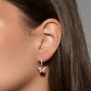 Sparkling Butterfly Huggie Hoop Ohrringe 14K Vergoldet