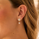 Tiny Precious Lucky Leaf Pearl Ohrstecker 14K vergoldet